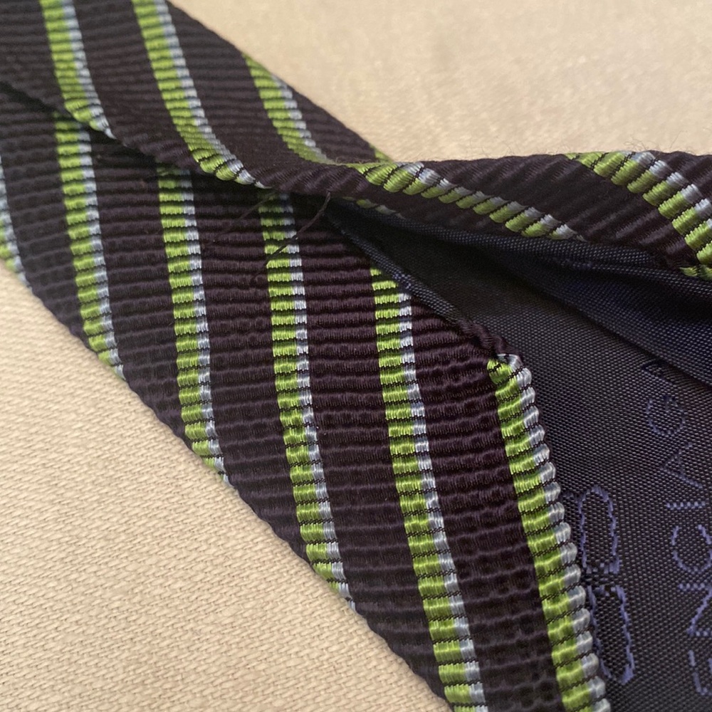 Authentic BALENCIAGA silk tie. - Picture 8 of 8